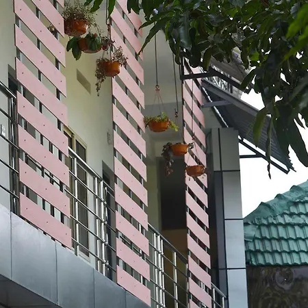 Jippus Galaxy Budget Air Port Hotel Kochi Exterior photo