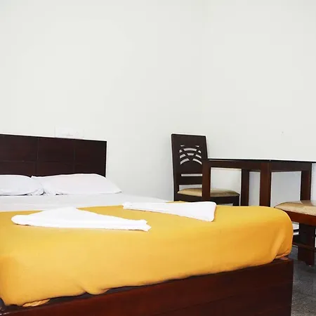 Jippus Galaxy Budget Air Port Hotel Kochi Exterior photo
